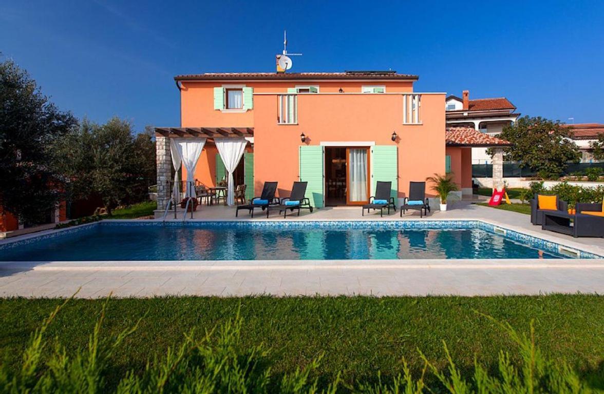 Villas Vilanija Умаг Экстерьер фото